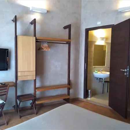 Гостевой дом Folia Рим